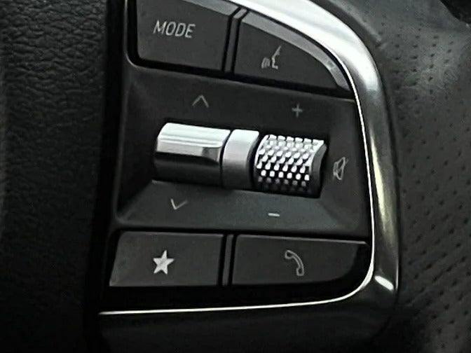 2026 GENESIS G70 Standard - Photo 12