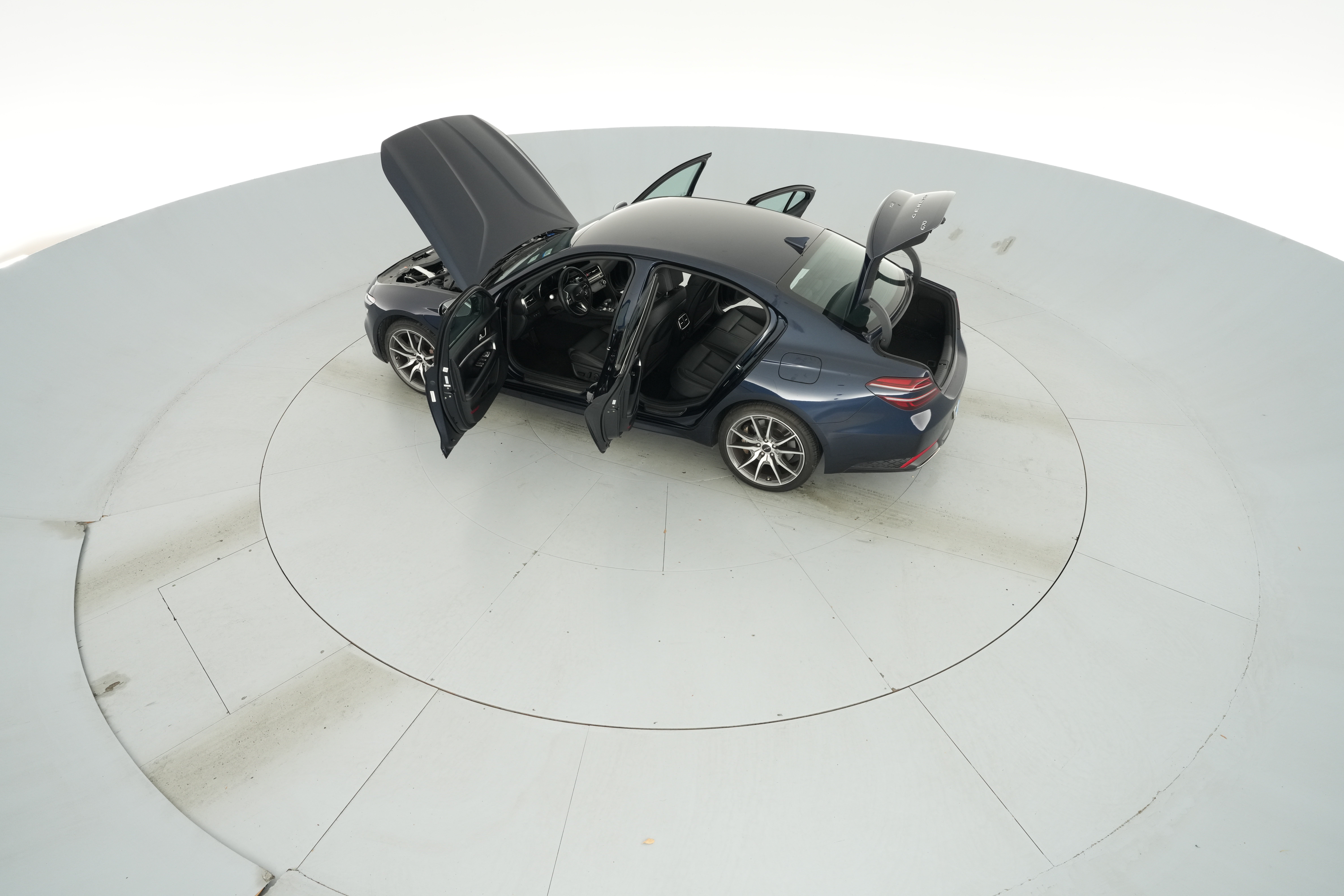2026 GENESIS G70 Standard - Photo 44