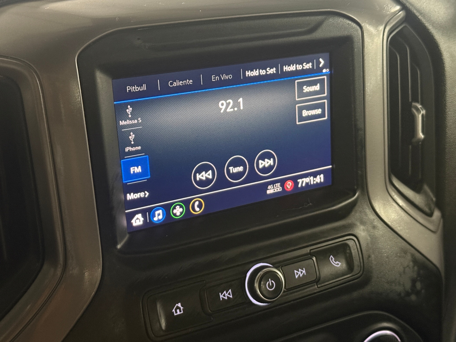 Thumbnail: 2021 Chevrolet Silverado 1500 - 4