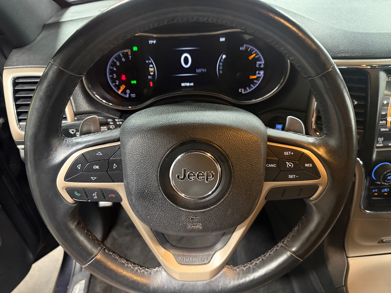 Thumbnail: 2015 Jeep Grand Cherokee - 4
