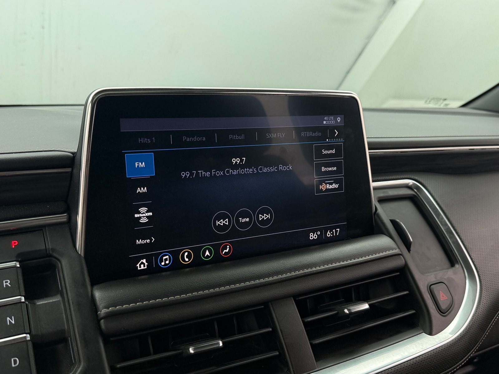 Thumbnail: 2021 GMC Yukon XL - 3