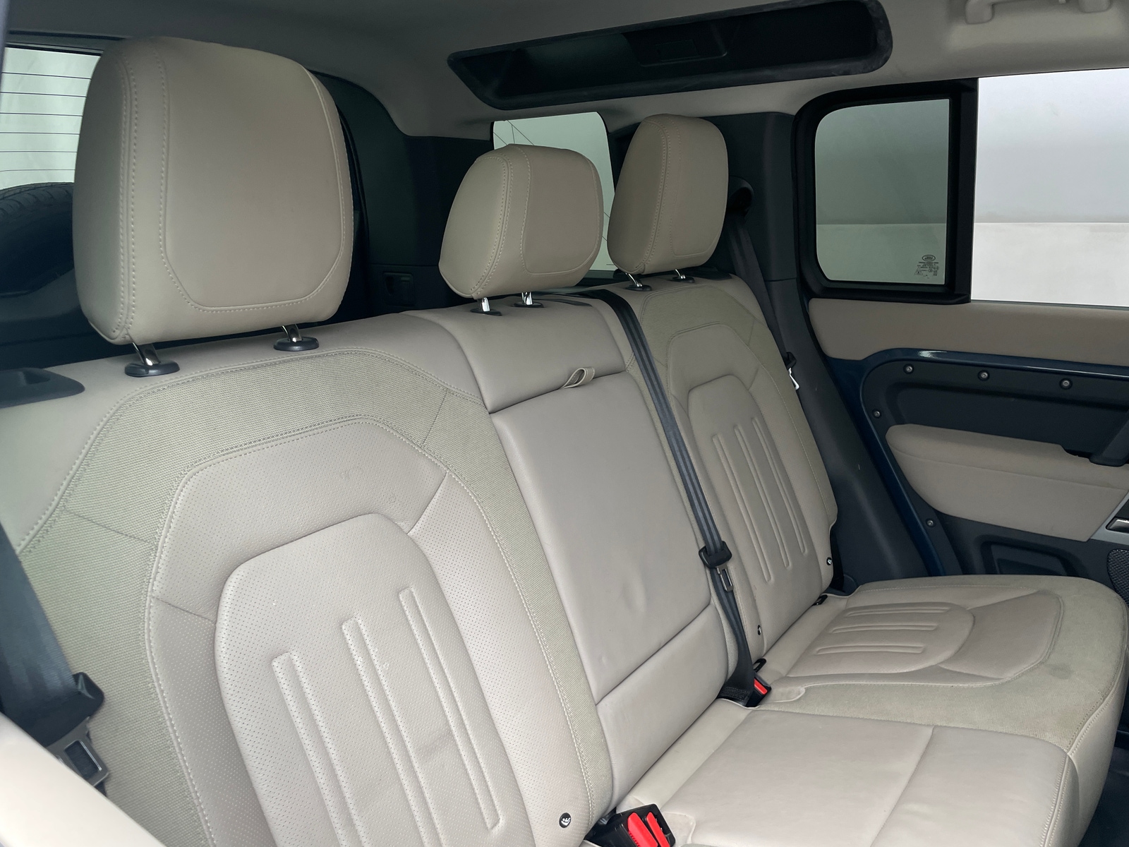 Thumbnail: 2021 Land Rover Defender - 6