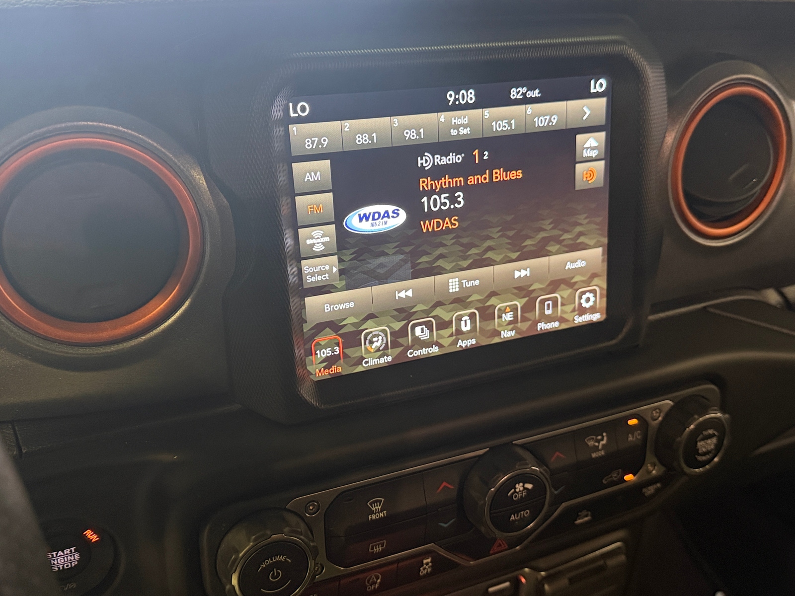 Thumbnail: 2023 Jeep Gladiator - 4