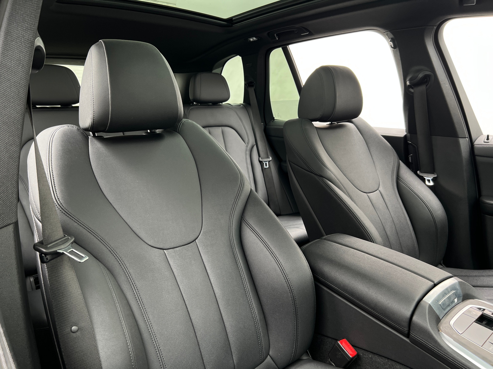 Thumbnail: 2022 BMW X5 - 2