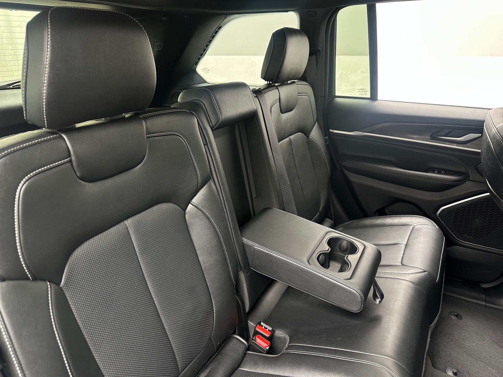Thumbnail: 2026 Jeep Grand Cherokee - 5