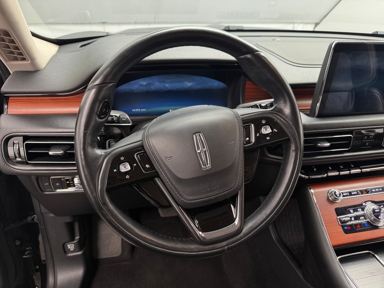 Thumbnail: 2020 Lincoln Aviator - 4