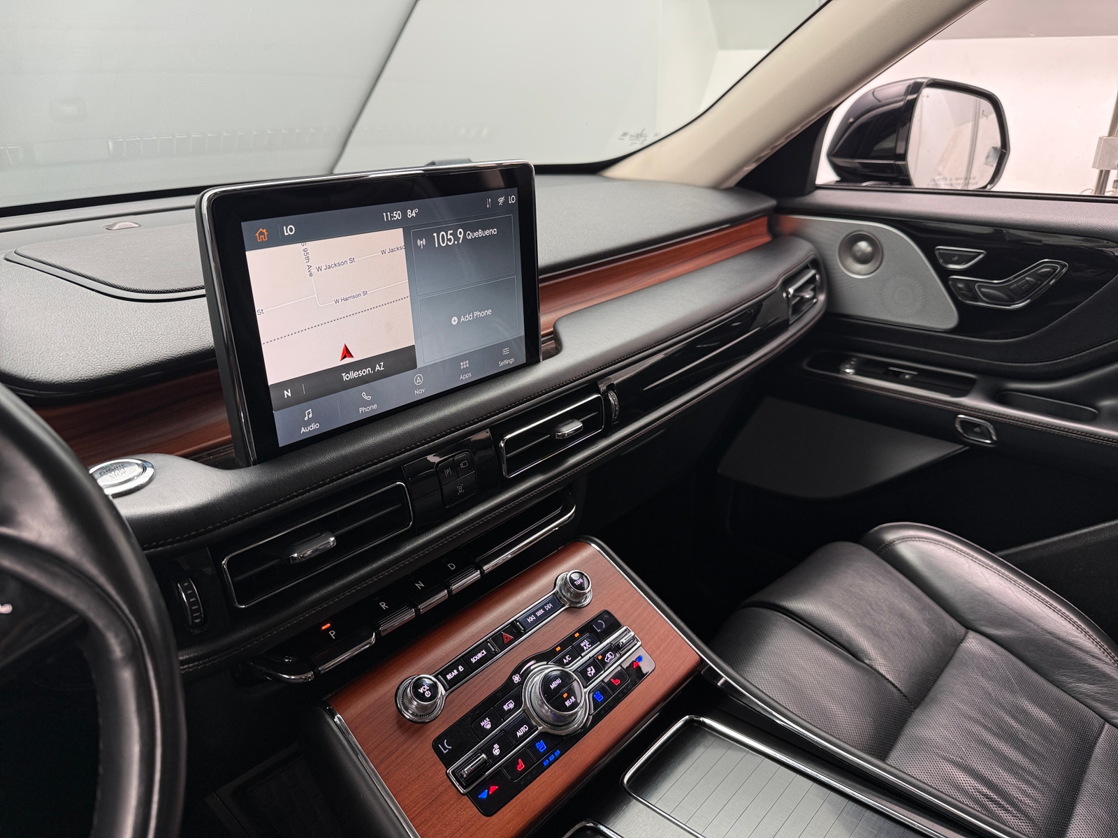 Thumbnail: 2020 Lincoln Aviator - 3