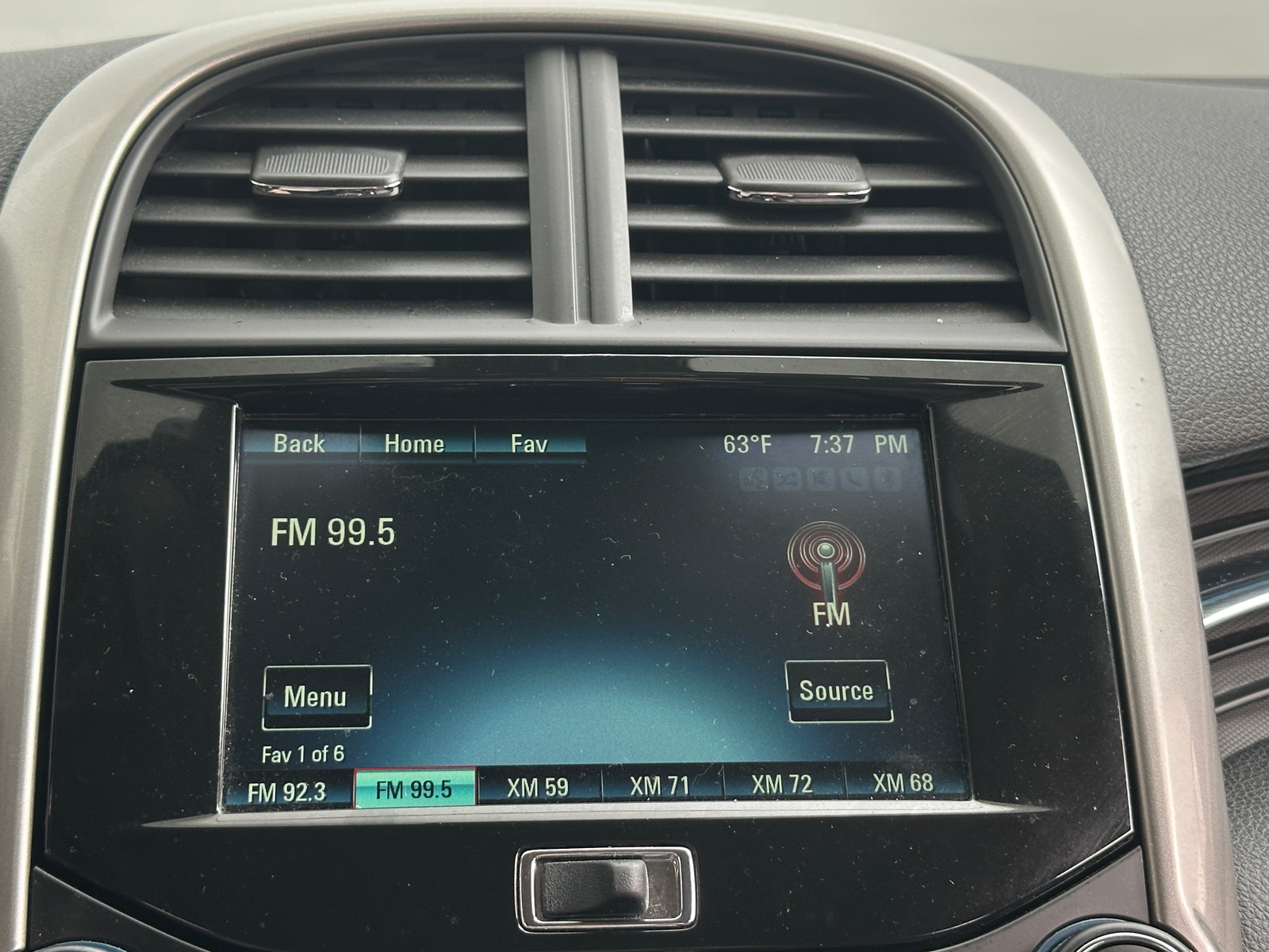 Thumbnail: 2016 Chevrolet Malibu - 3