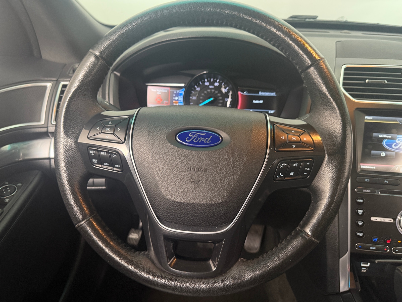 Thumbnail: 2016 Ford Explorer - 4