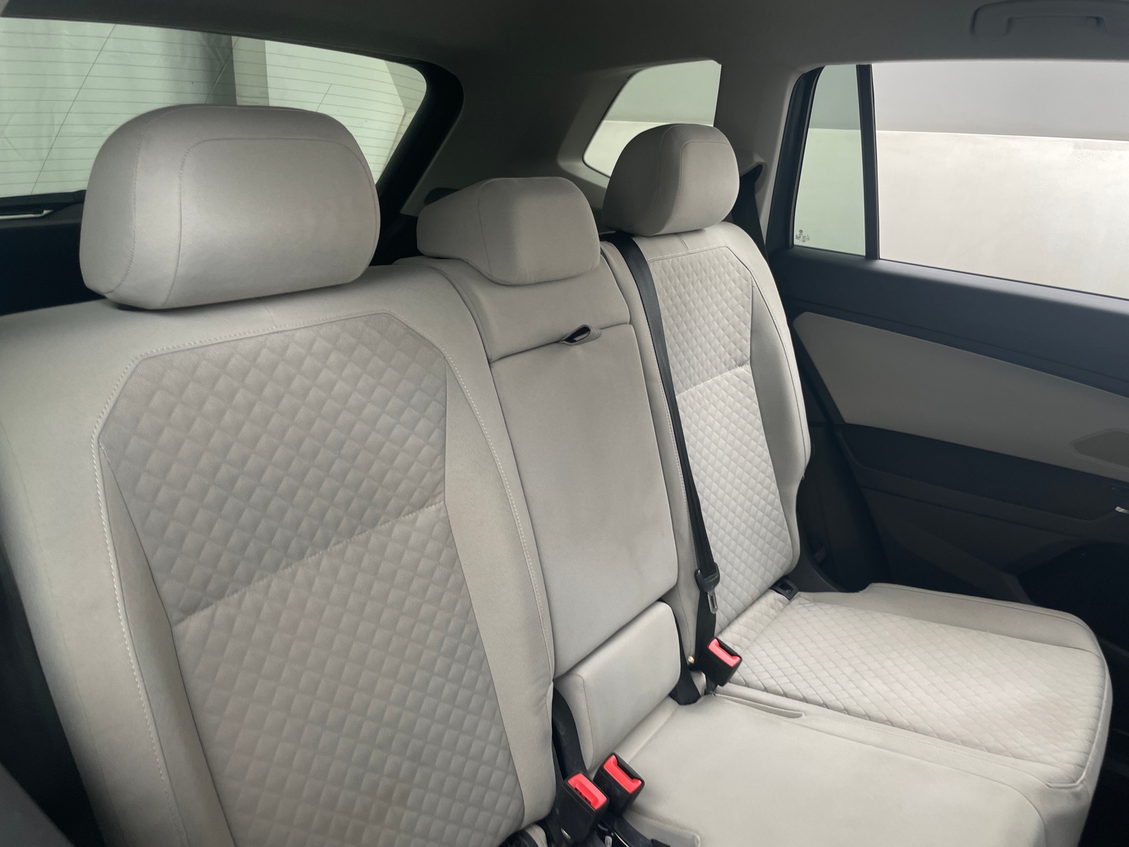 Thumbnail: 2018 Volkswagen Tiguan - 6