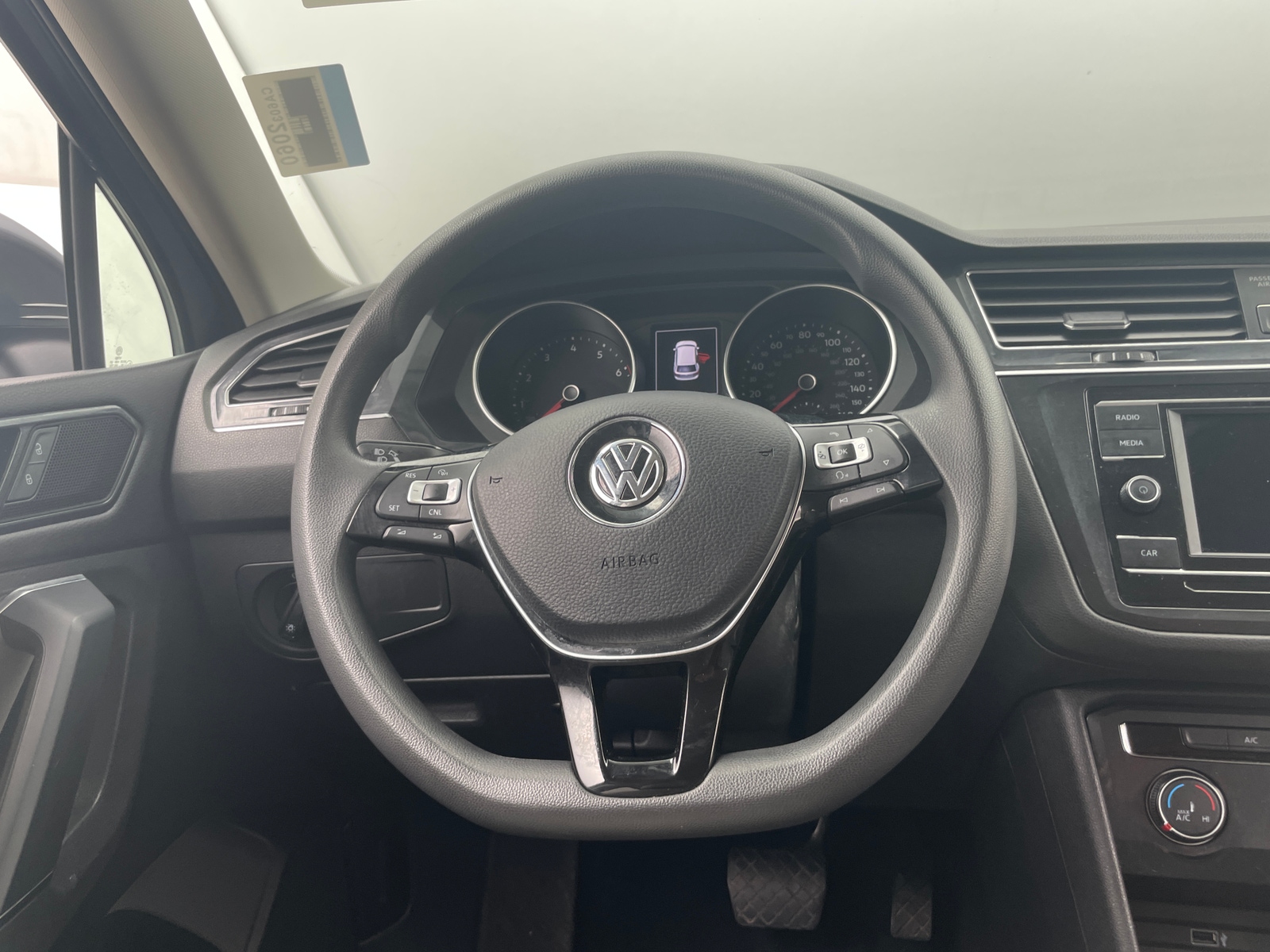 Thumbnail: 2018 Volkswagen Tiguan - 5