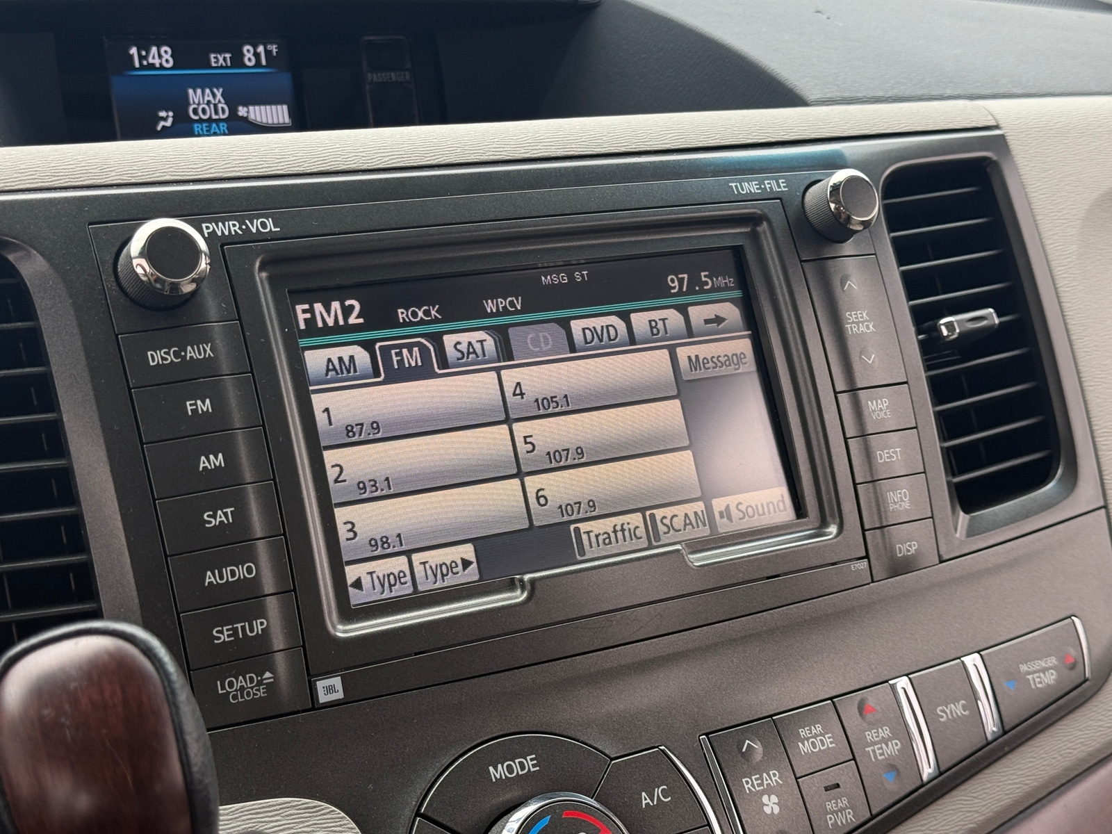 Thumbnail: 2012 Toyota Sienna - 4
