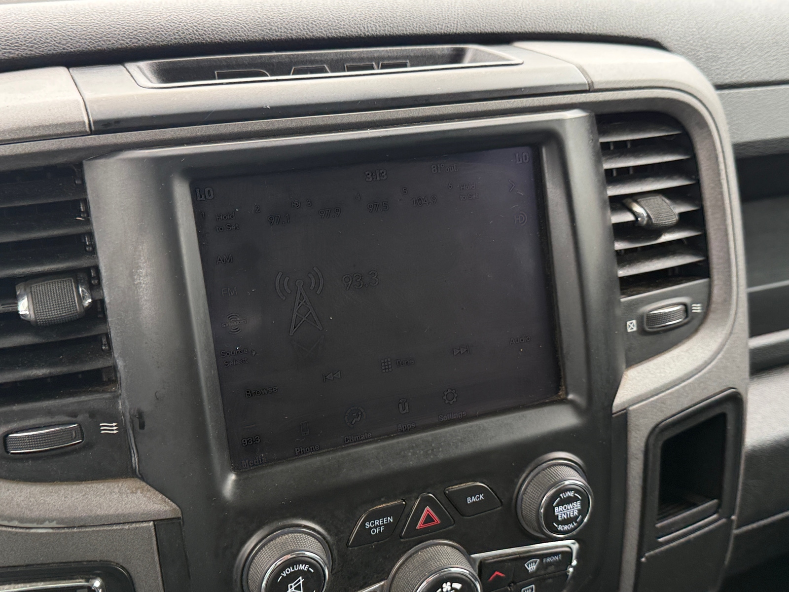 Thumbnail: 2021 RAM 1500 Classic - 4