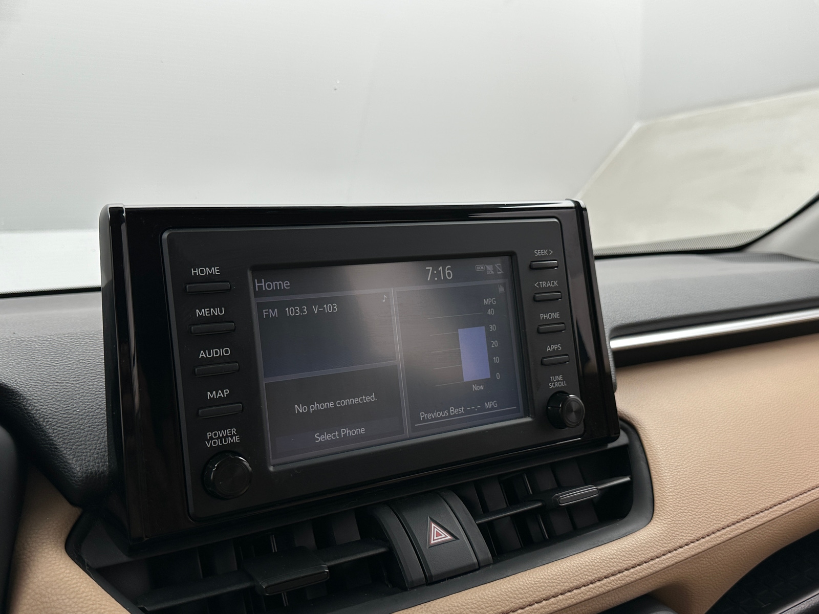 Thumbnail: 2019 Toyota RAV4 - 4
