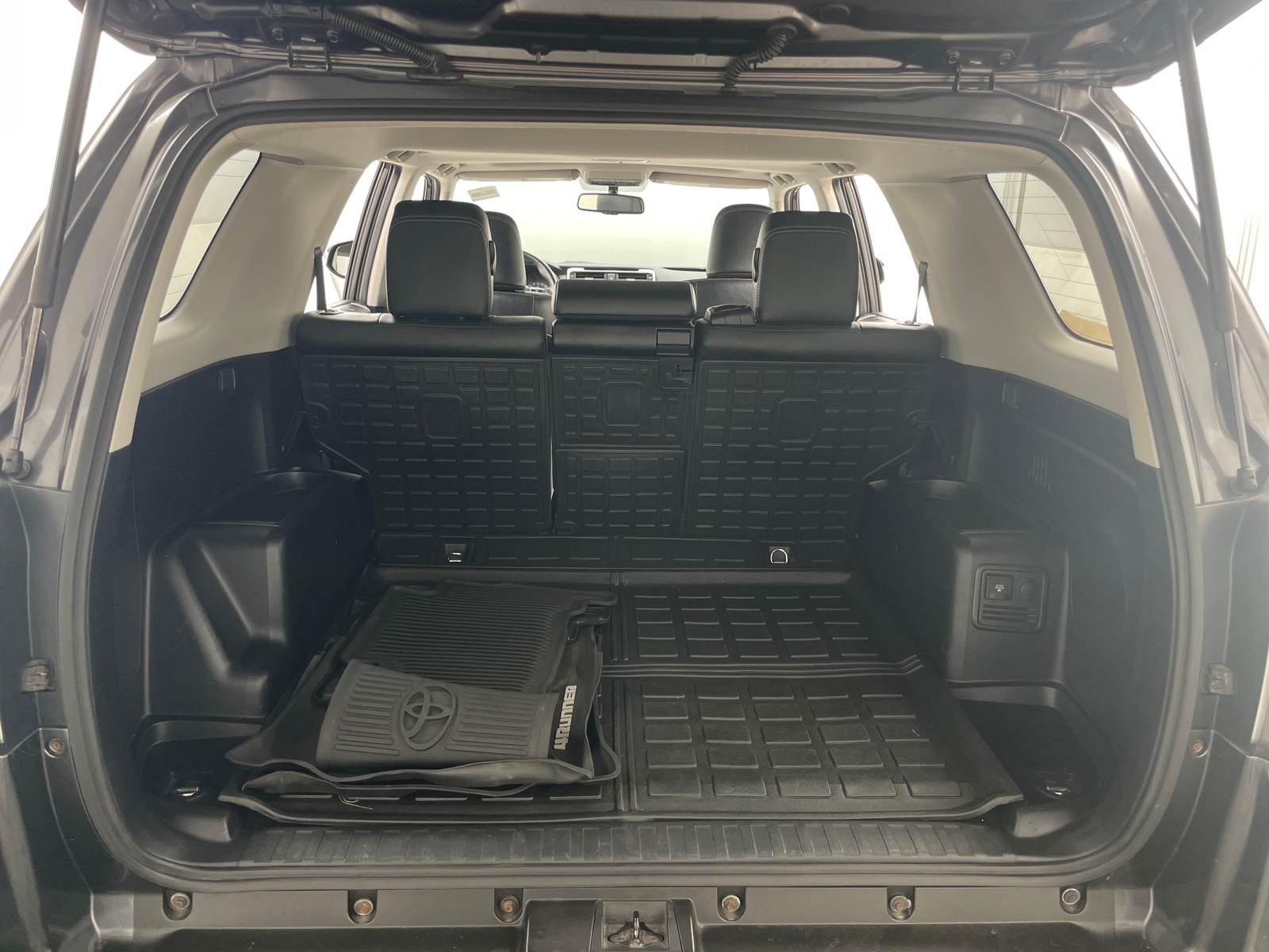 Thumbnail: 2018 Toyota 4Runner - 6