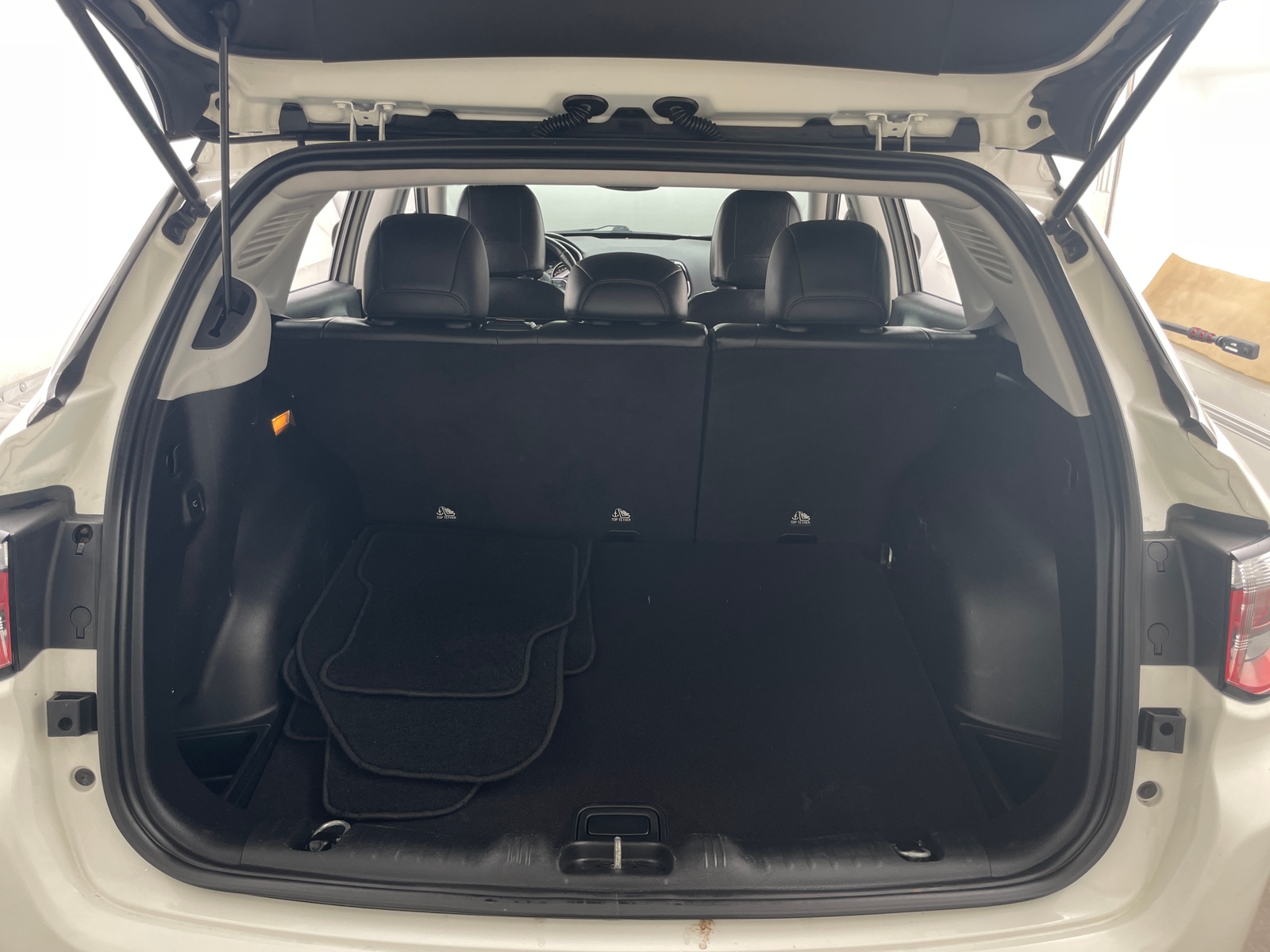 Thumbnail: 2018 Jeep Compass - 6