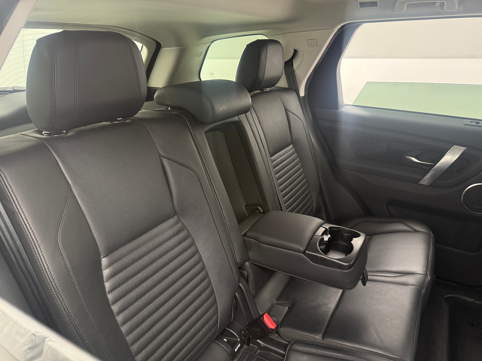 Thumbnail: 2021 Land Rover Discovery Sport - 5