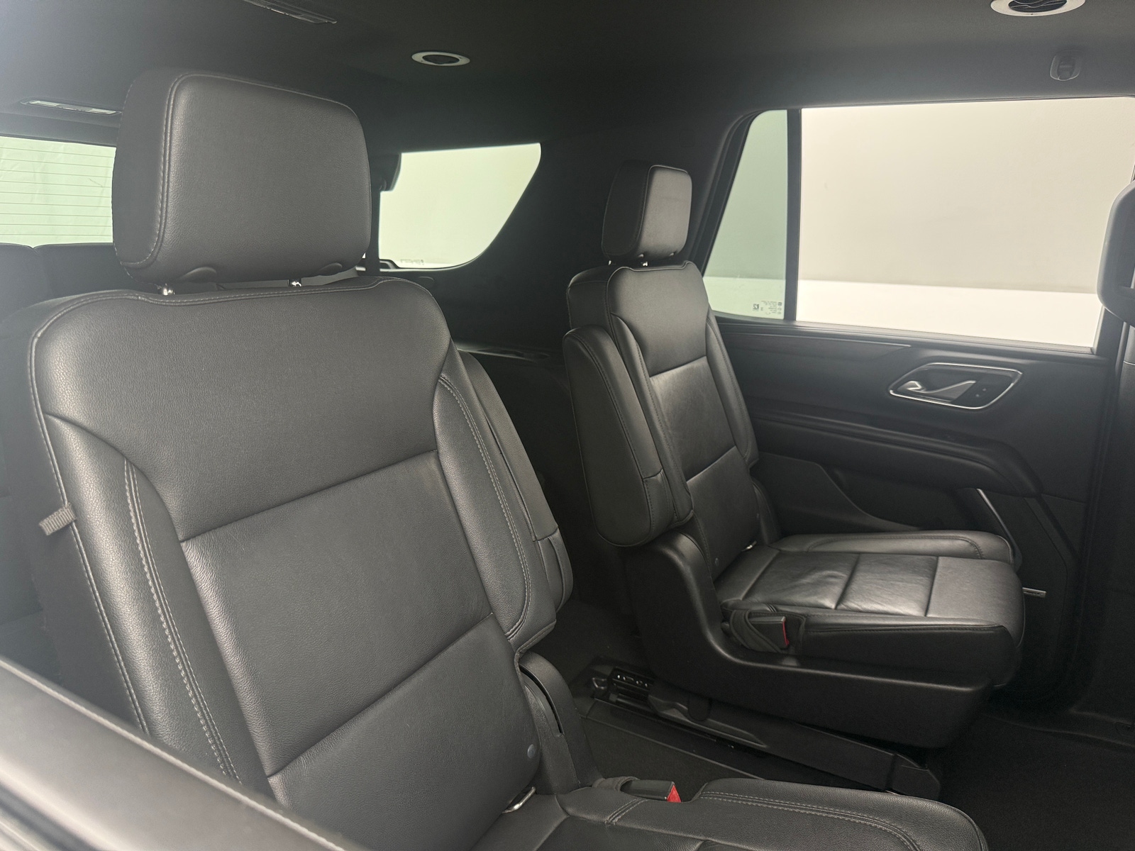Thumbnail: 2022 Chevrolet Tahoe - 5