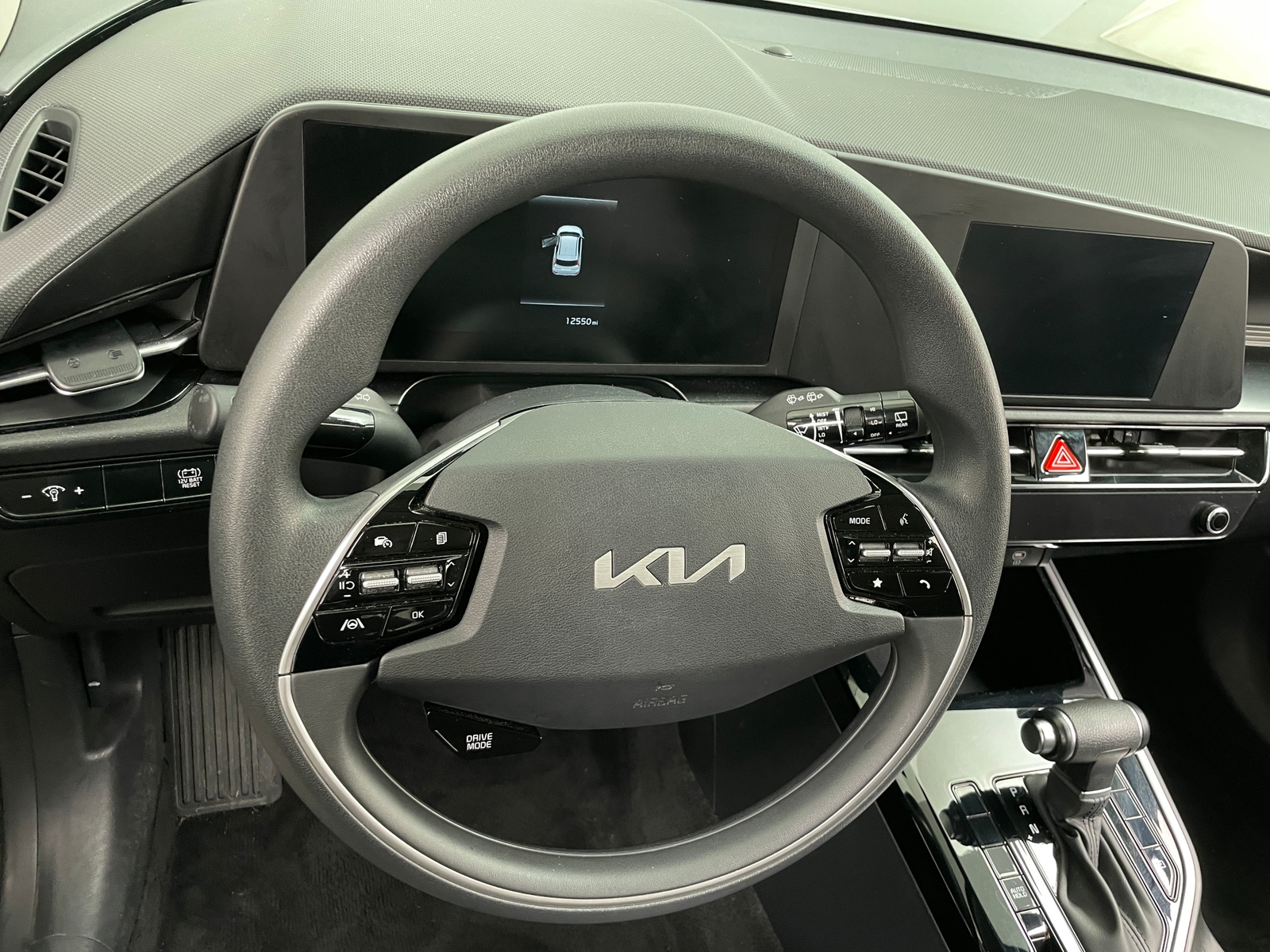 Thumbnail: 2023 Kia Niro - 5