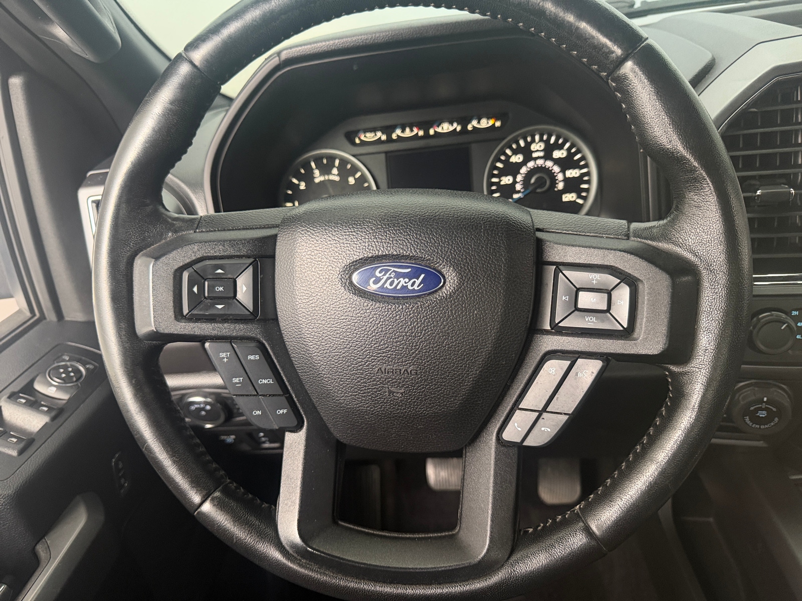 Thumbnail: 2017 Ford Econoline - 5