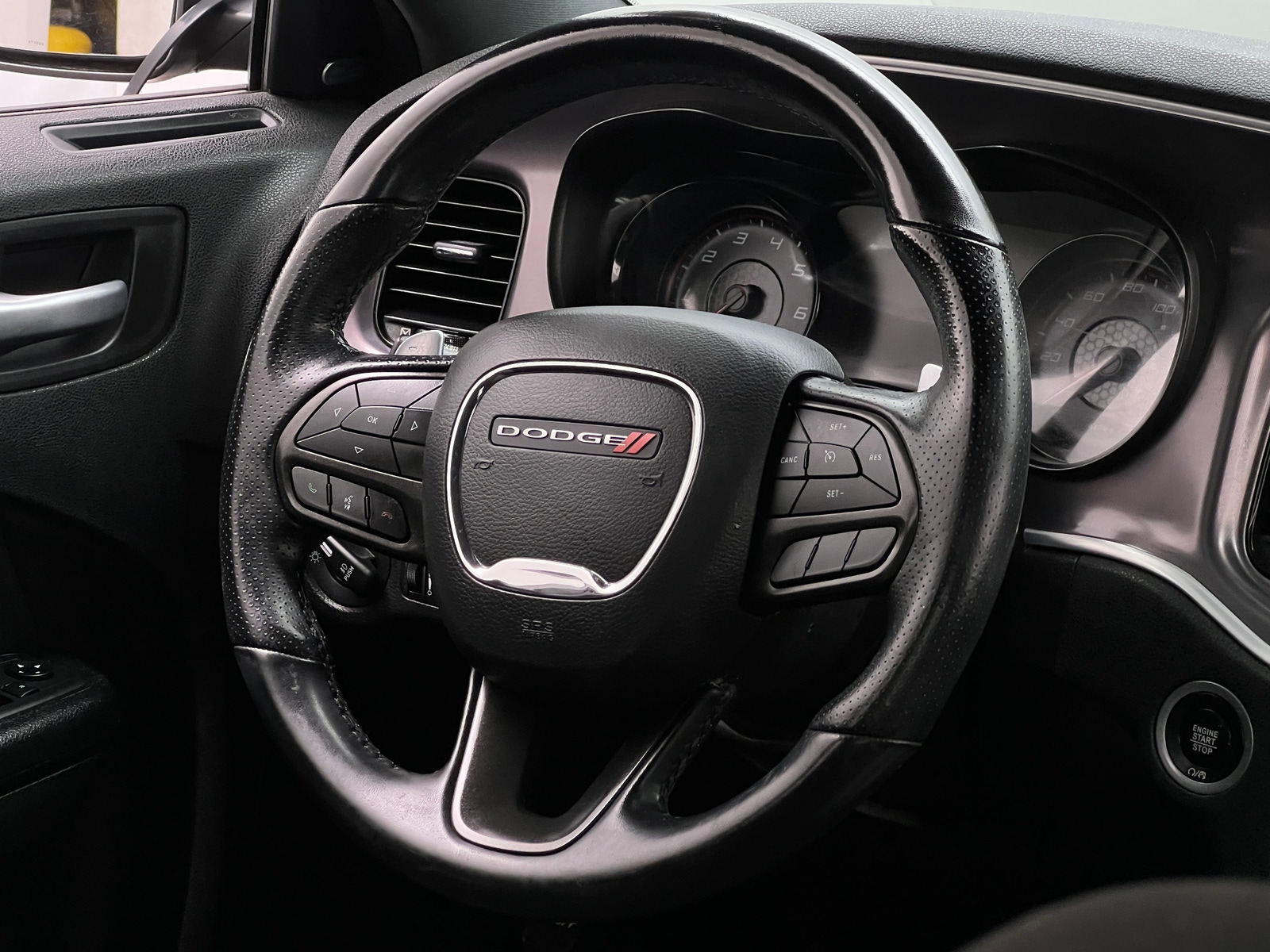 Thumbnail: 2020 Dodge Charger - 5