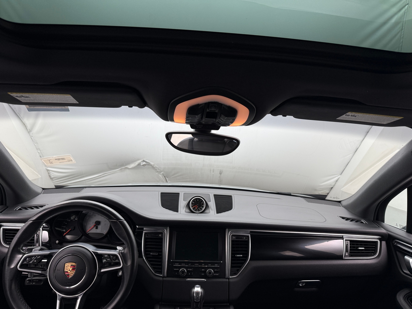 Thumbnail: 2015 Porsche Macan - 2