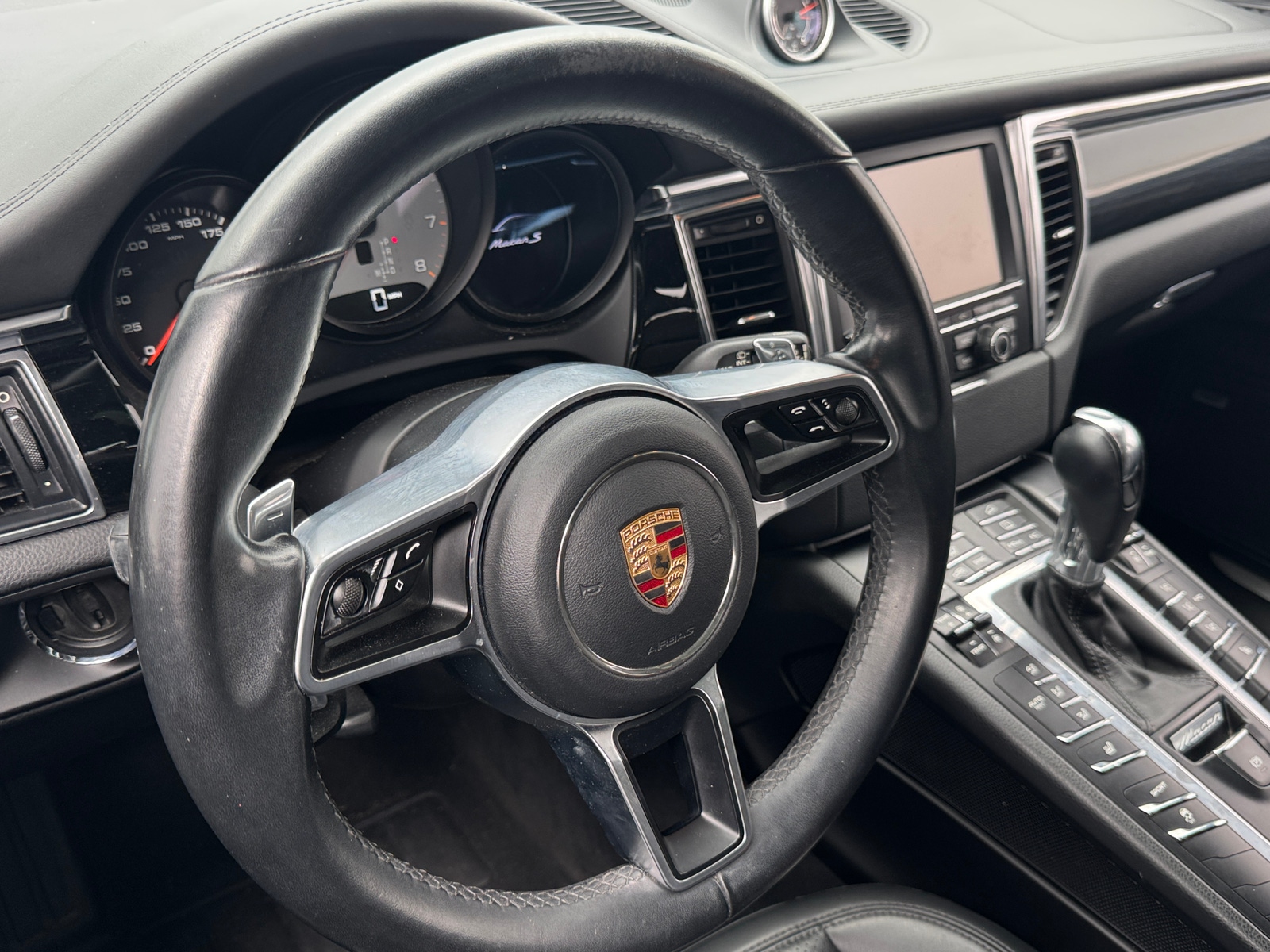 Thumbnail: 2015 Porsche Macan - 4