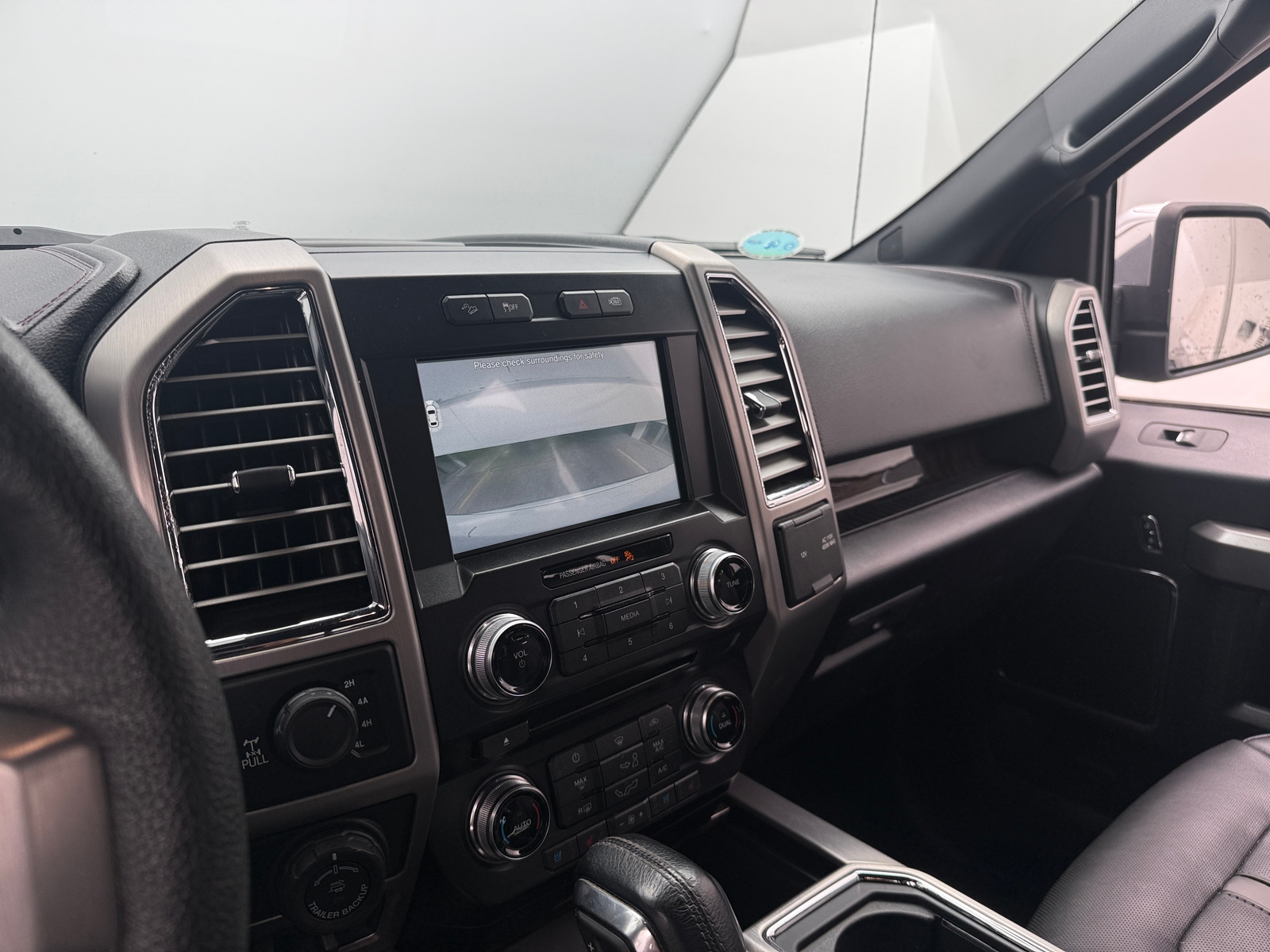 Thumbnail: 2016 Ford Econoline - 3