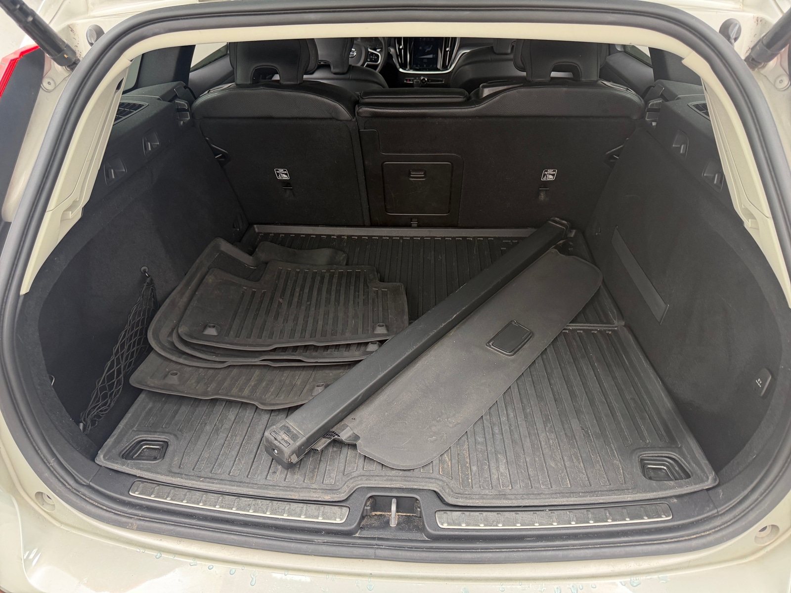Thumbnail: 2020 Volvo V60 - 6