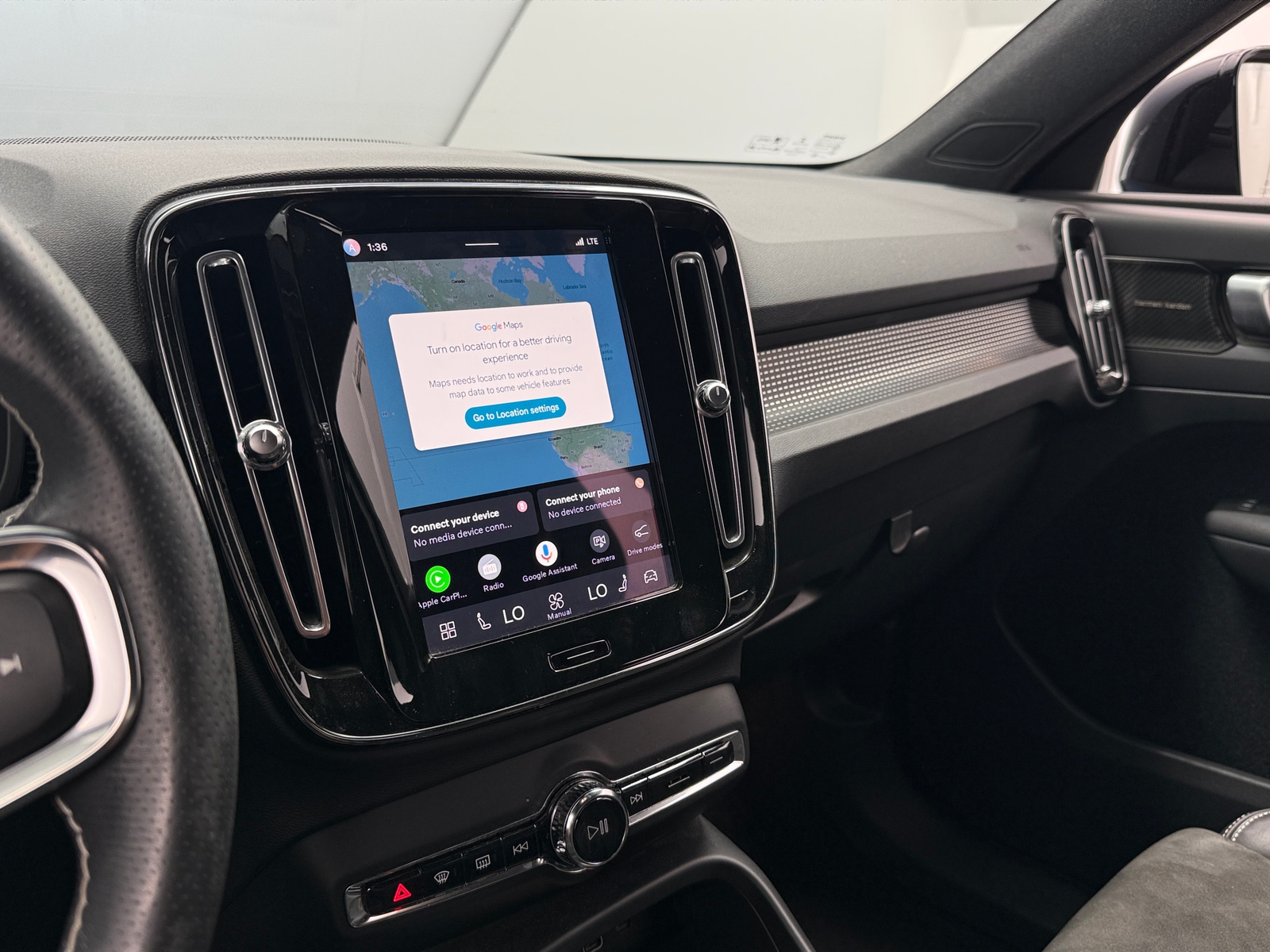 Thumbnail: 2021 Volvo XC40 - 3