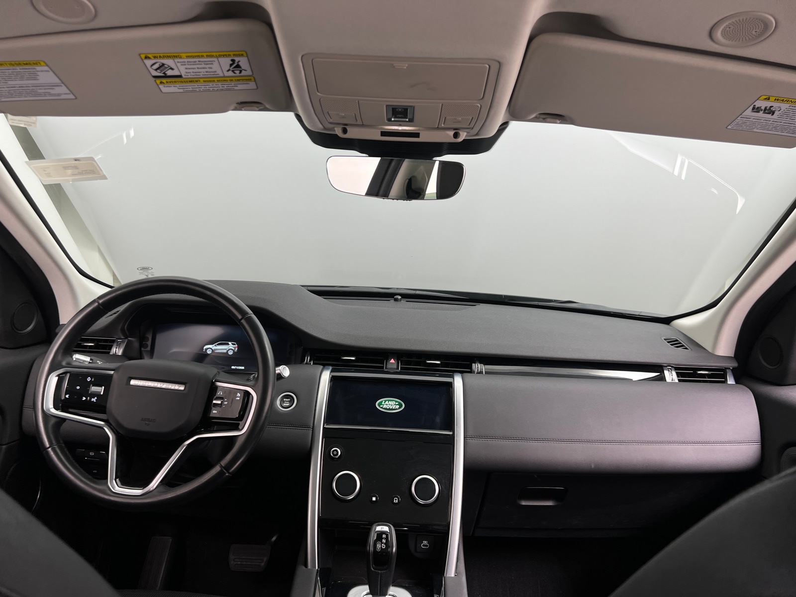 Thumbnail: 2022 Land Rover Discovery Sport - 2