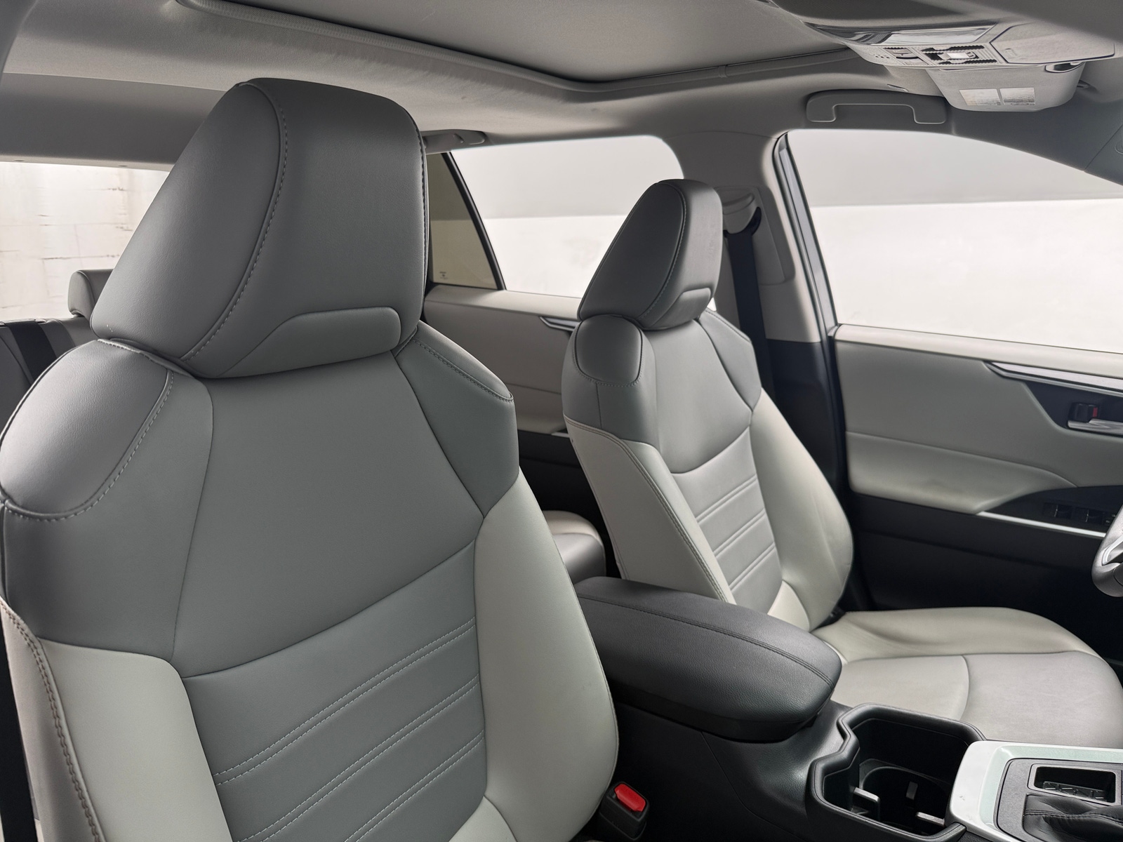 Thumbnail: 2025 Toyota RAV4 - 2
