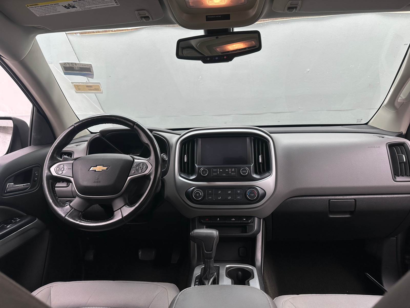 Thumbnail: 2017 Chevrolet Colorado - 3