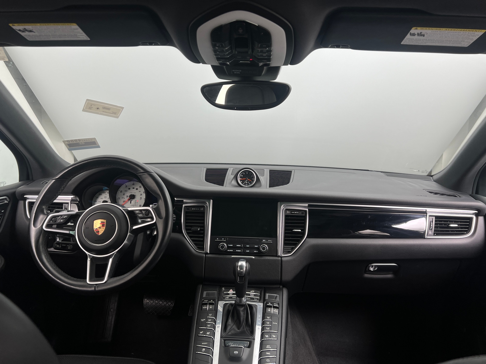 Thumbnail: 2018 Porsche Macan - 2
