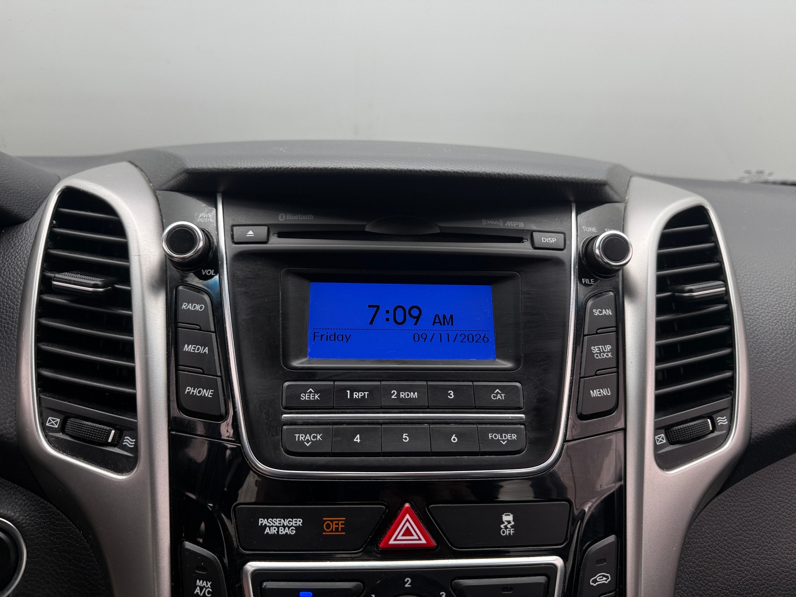 Thumbnail: 2016 Hyundai Elantra - 3