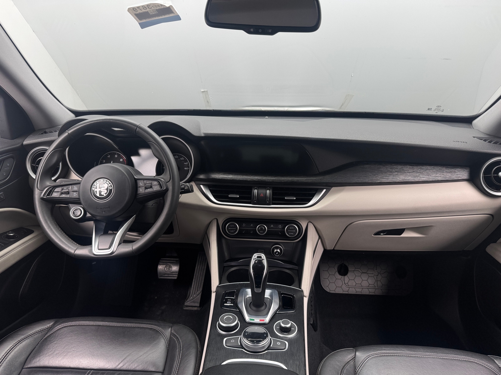 Thumbnail: 2021 Alfa Romeo Stelvio - 2