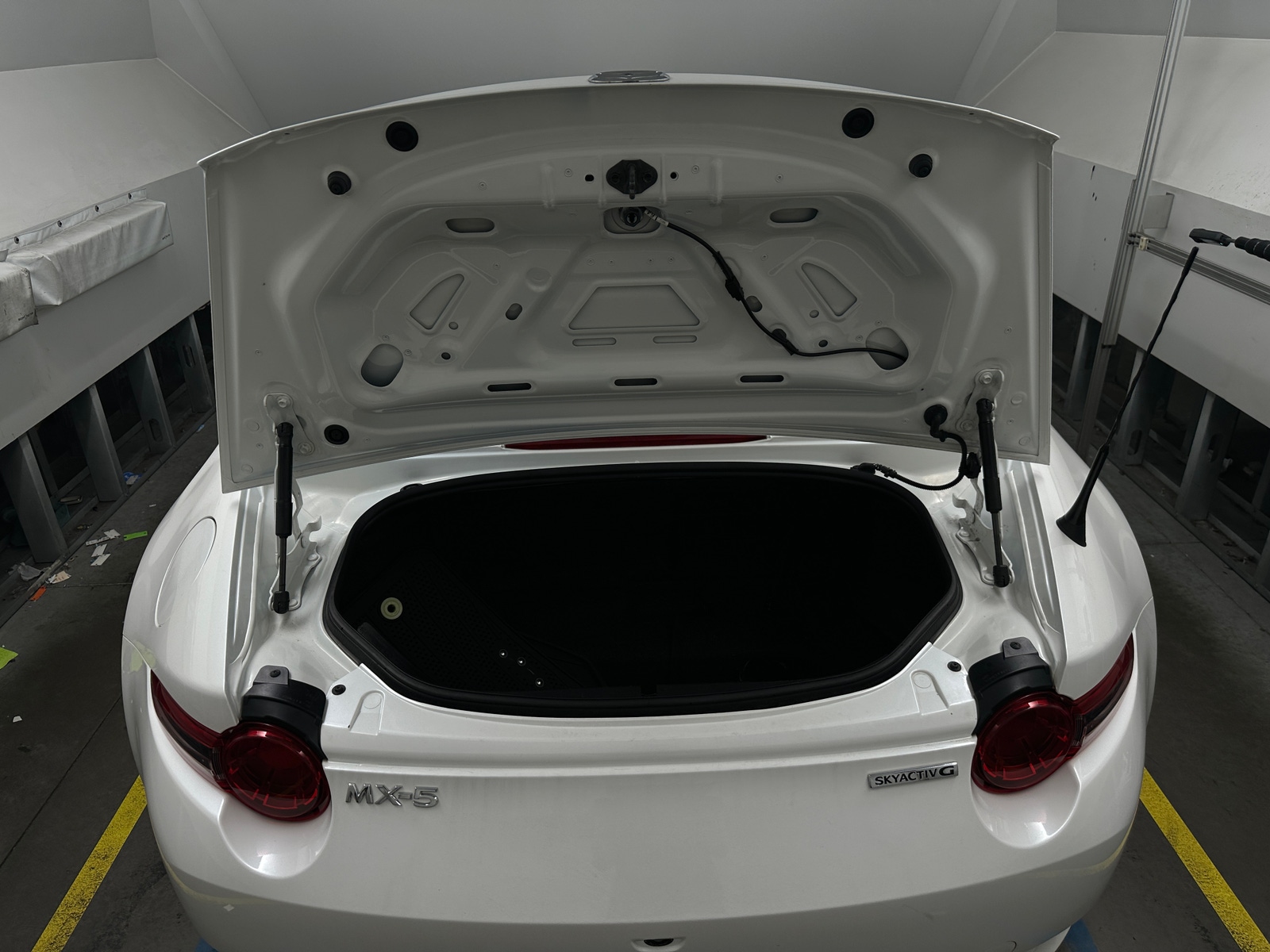 Thumbnail: 2020 Mazda MX-5 Miata - 5