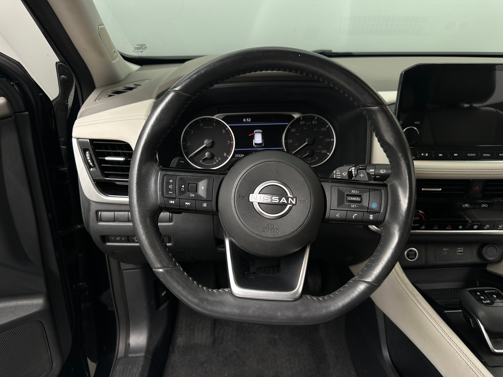 Thumbnail: 2023 Nissan Rogue - 4