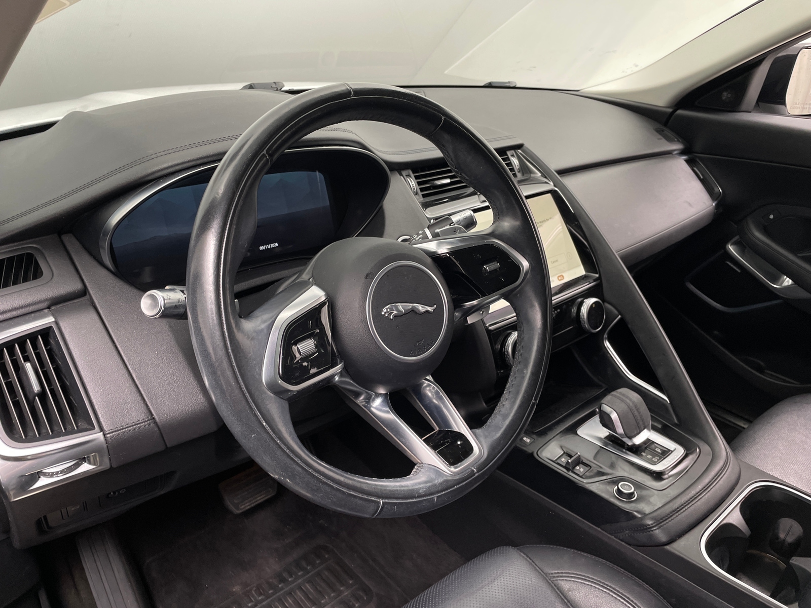 Thumbnail: 2022 Jaguar E-Pace - 4
