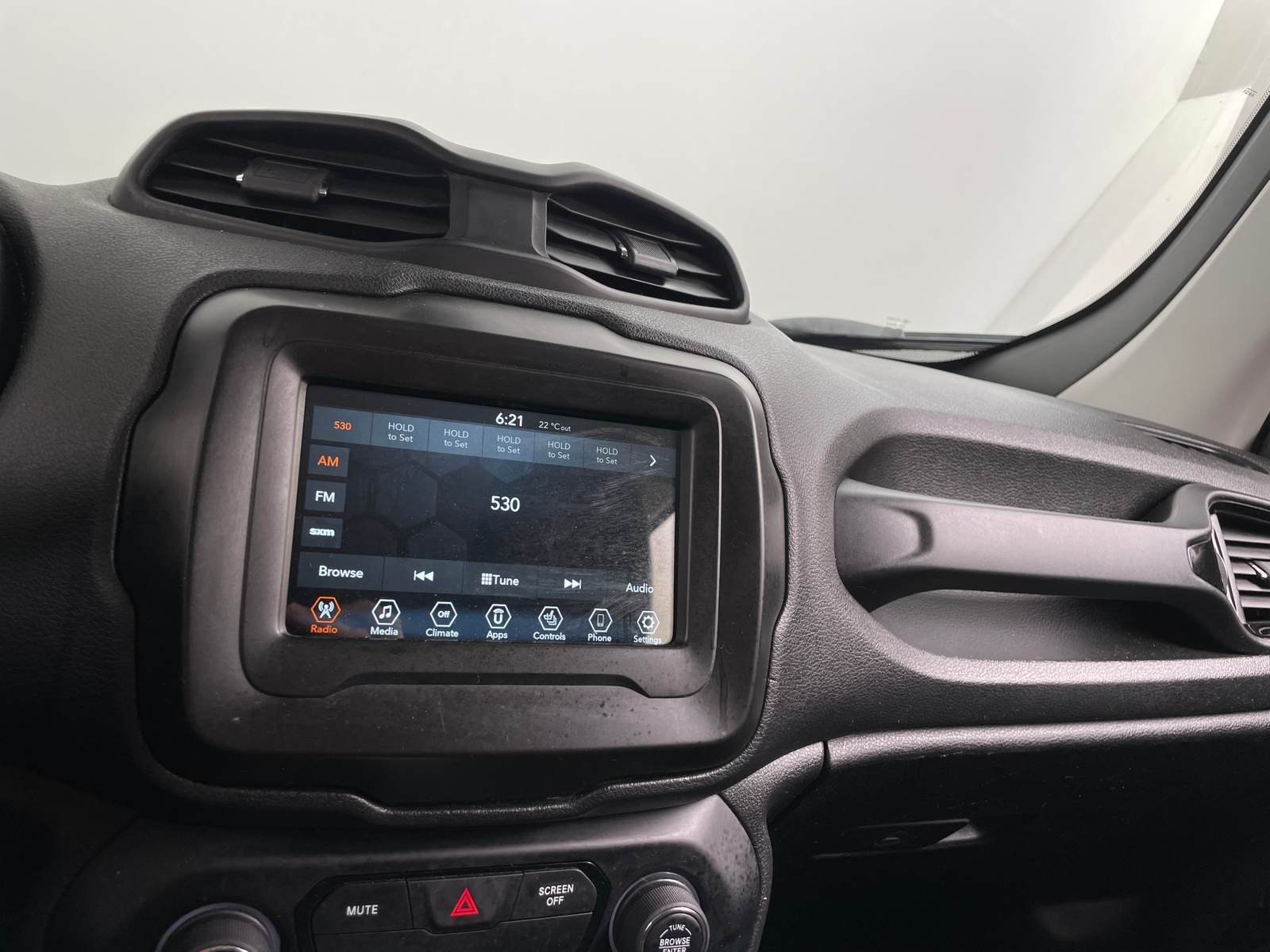 Thumbnail: 2020 Jeep Renegade - 4