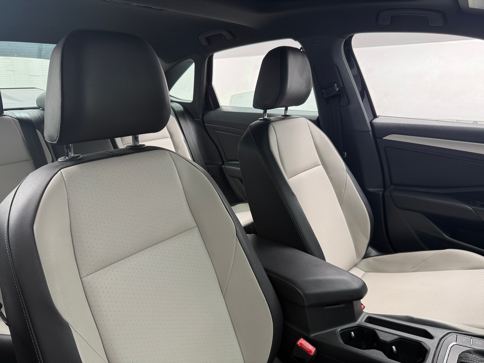 Thumbnail: 2019 Volkswagen Jetta - 2