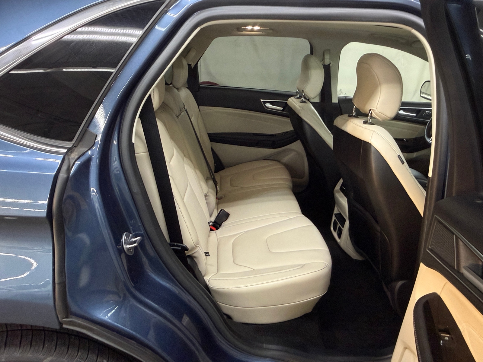 Thumbnail: 2019 Ford Edge - 5