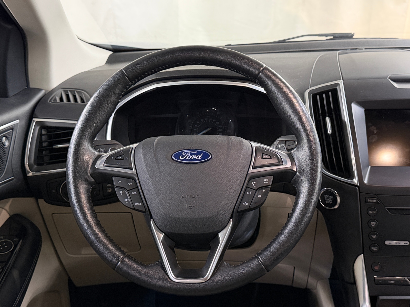 Thumbnail: 2019 Ford Edge - 4