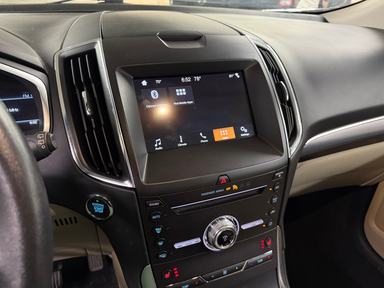 Thumbnail: 2019 Ford Edge - 3