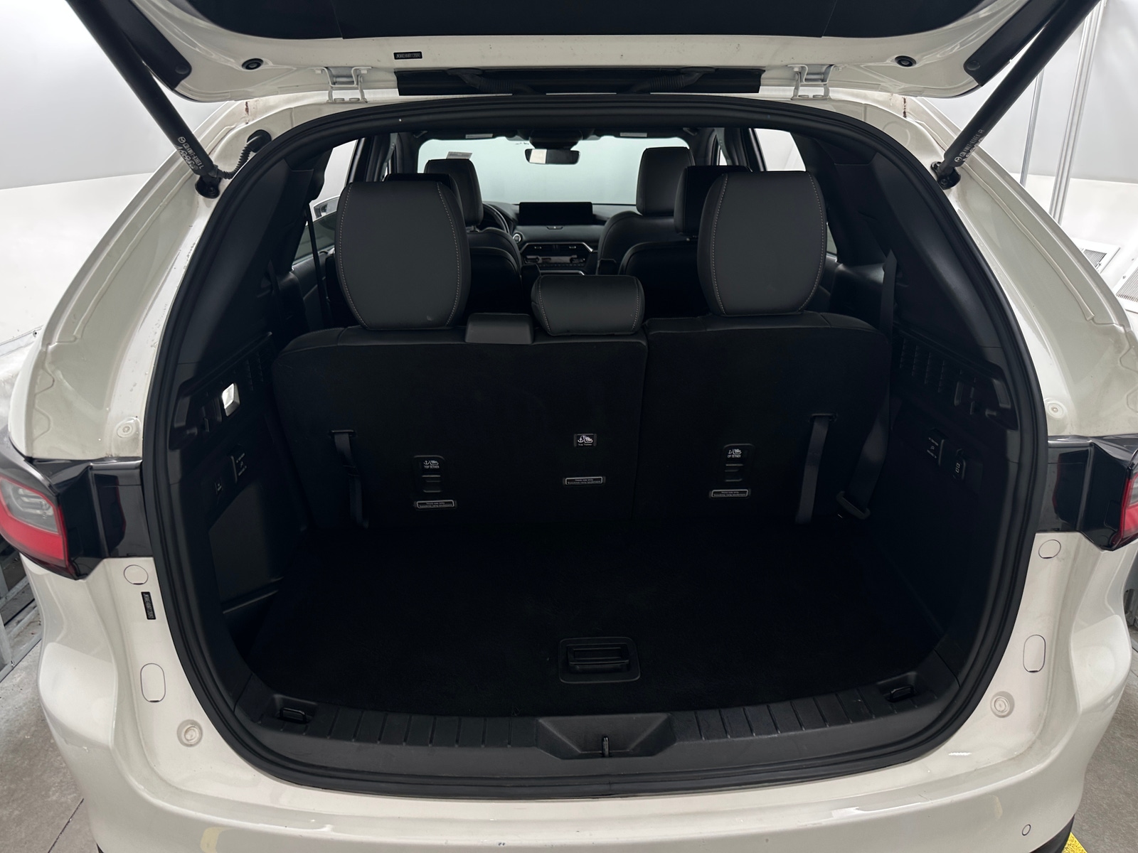 Thumbnail: 2024 Mazda CX-90 - 6