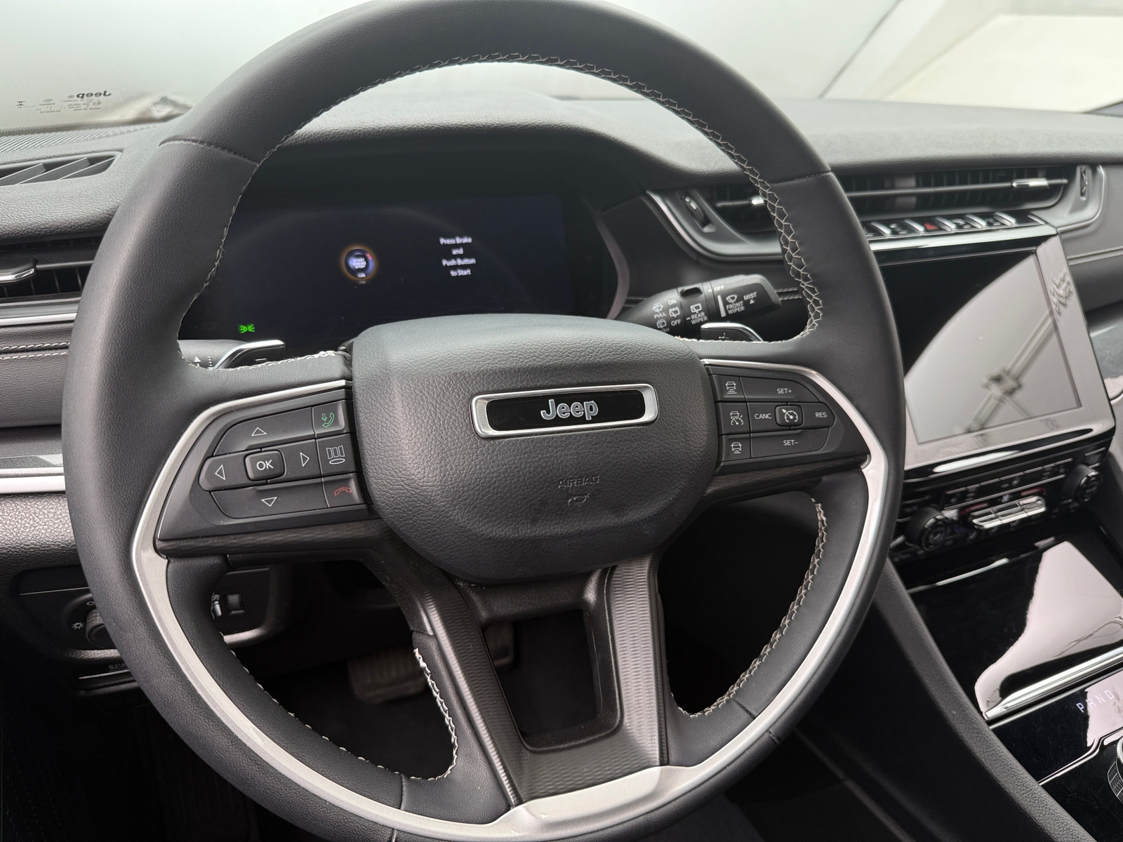 Thumbnail: 2023 Jeep Grand Cherokee L - 4