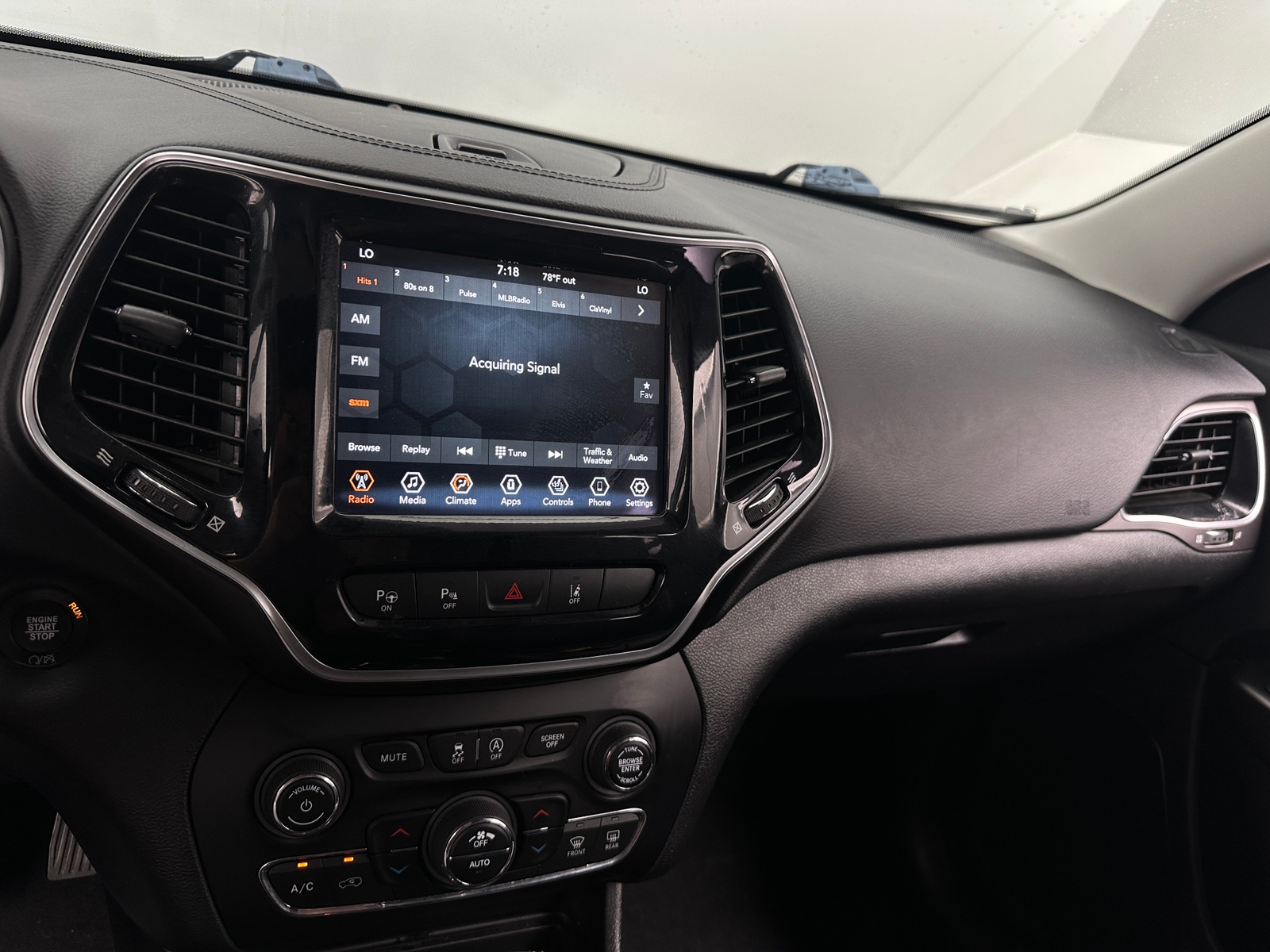 Thumbnail: 2021 Jeep Cherokee - 3