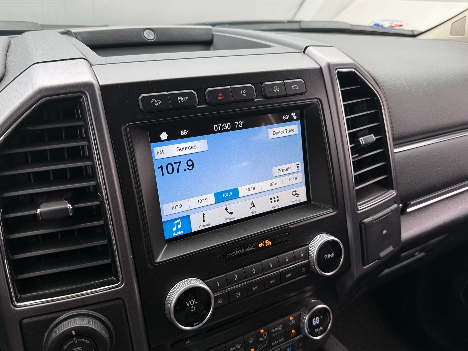 Thumbnail: 2018 Ford Expedition - 3