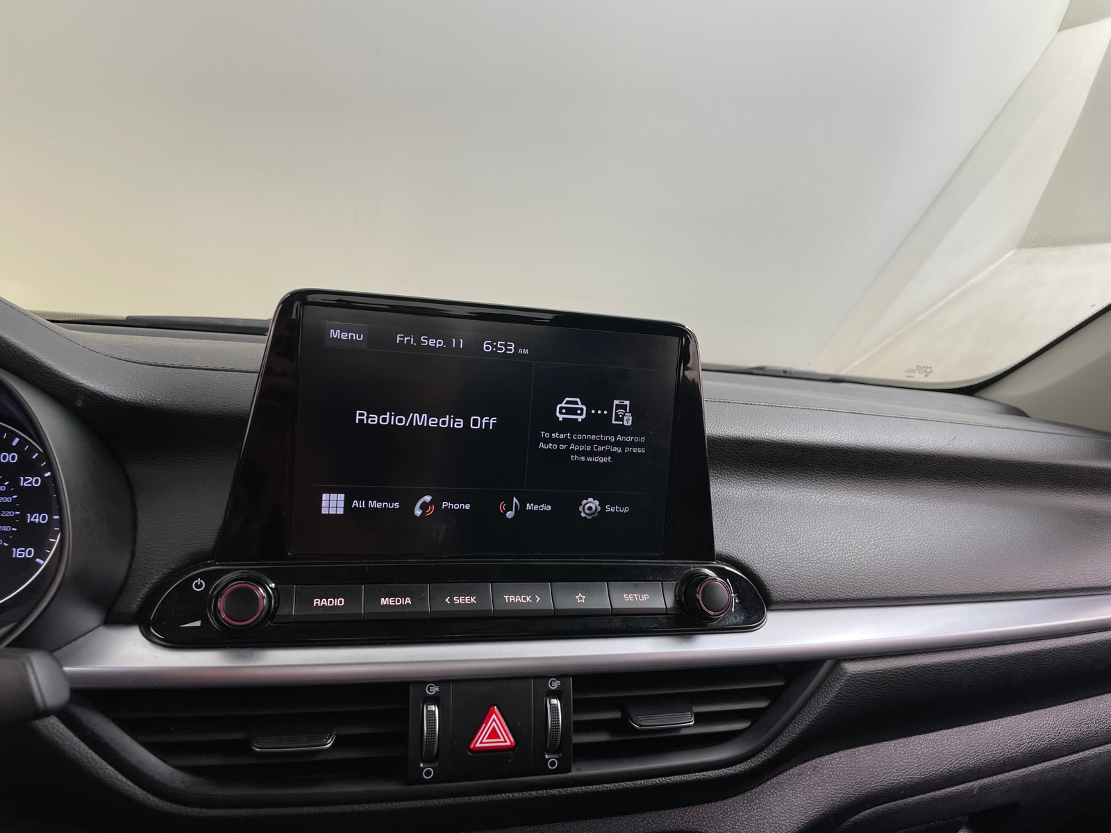 Thumbnail: 2023 Kia Forte - 4
