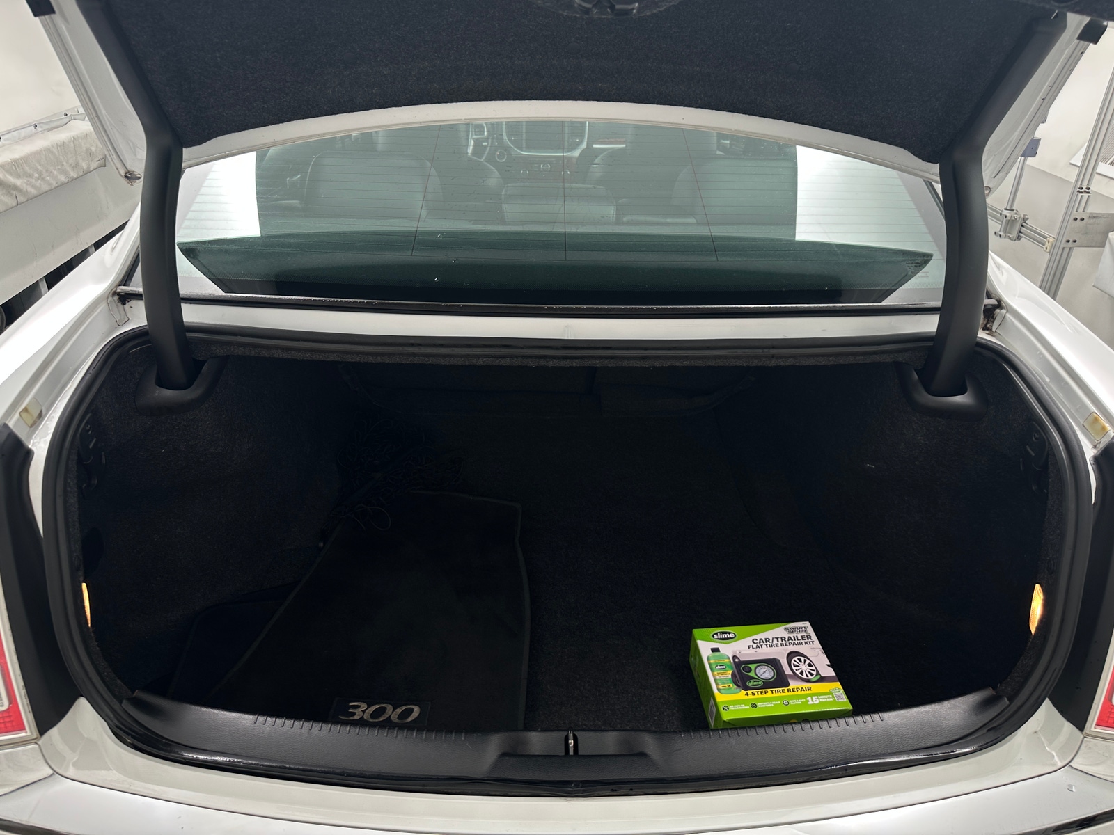 Thumbnail: 2014 Chrysler 300 - 6